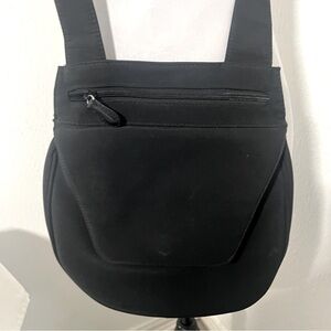 TRAVEL SMITH Adventure Gear - Black Crossbody Handbag With Detachable Wallet